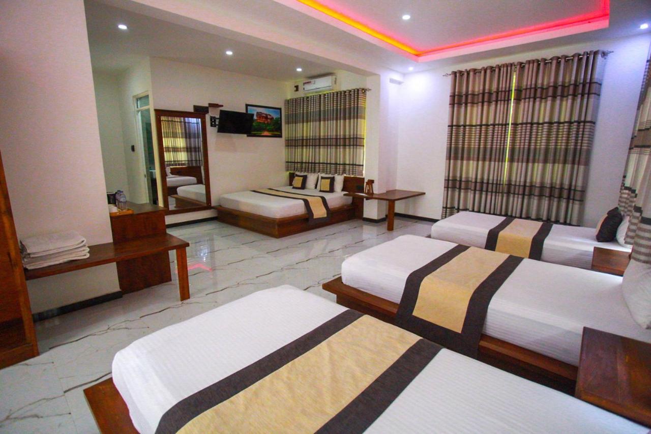 Supreme Dambulla Hotel Exterior foto