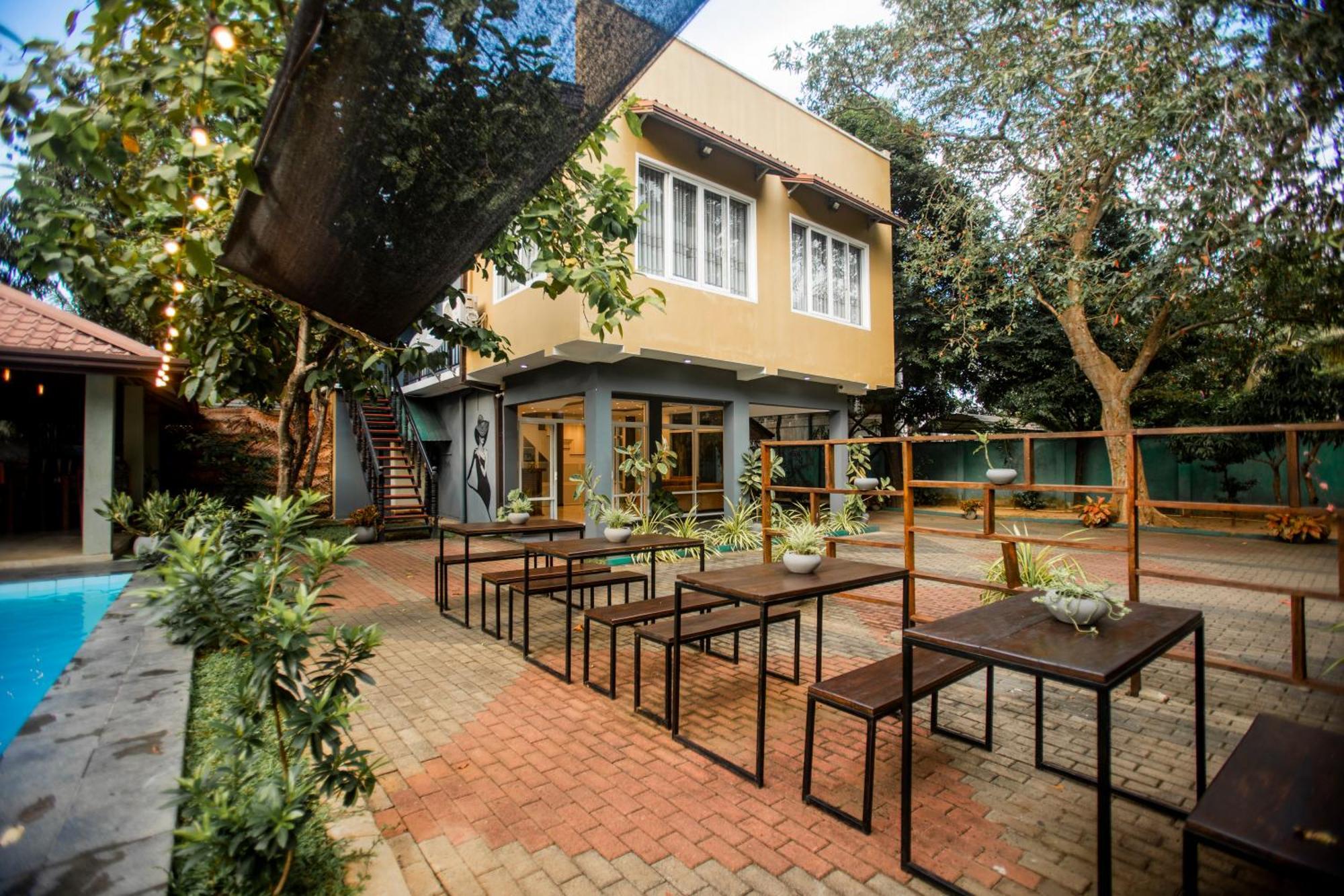 Supreme Dambulla Hotel Exterior foto
