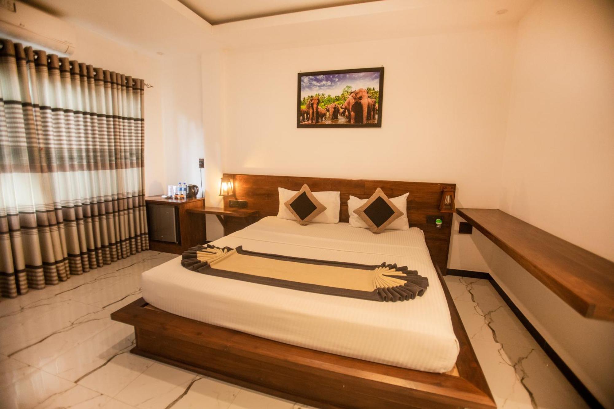Supreme Dambulla Hotel Exterior foto